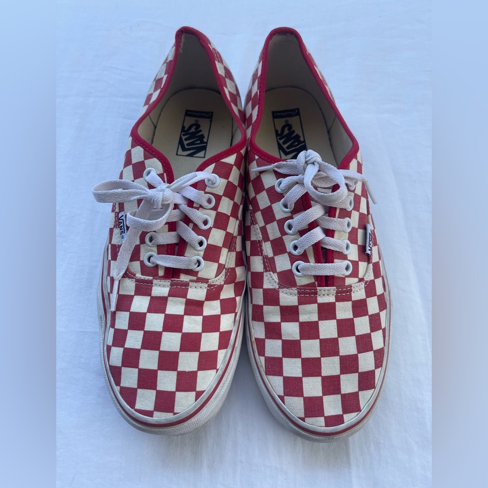 Vans Red and Cream Checkered Men's Shoes Size 11.5 Preowned Condition